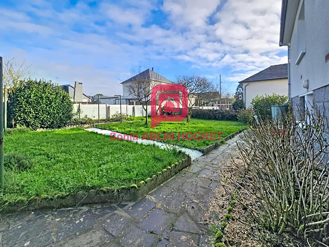 RENAZE Maison avec 3 chambres 9