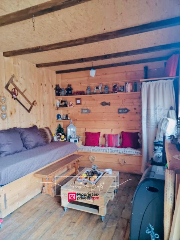 MOUROUX Terrain de loisirs 200m2 avec cabane aménagée 9