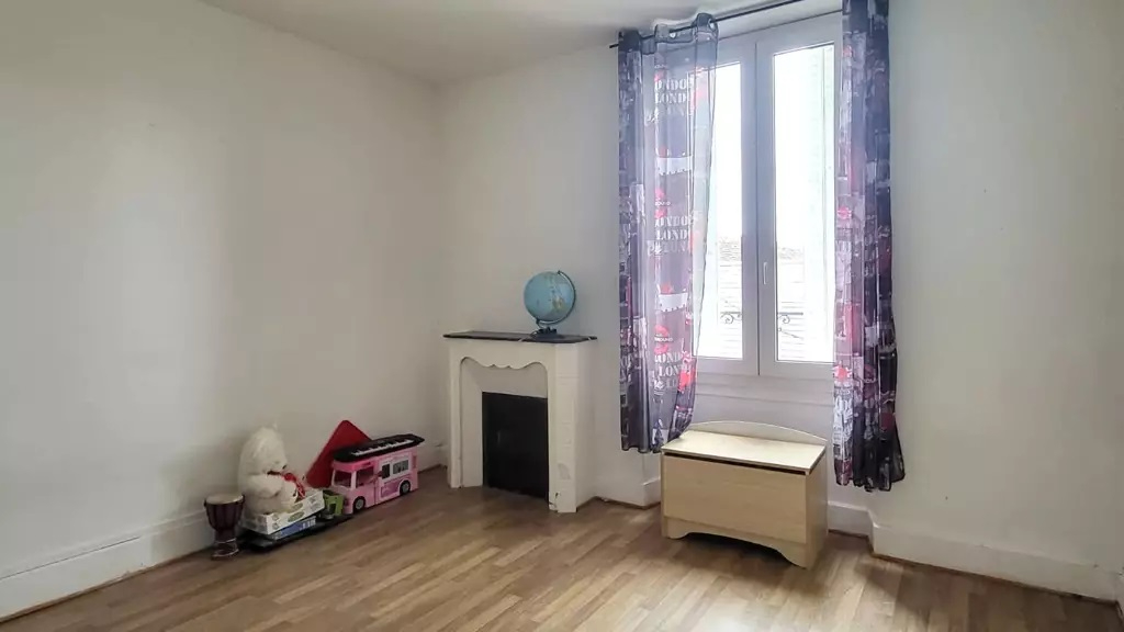 BAILLEAU-ARMENONVILLE MAISON Familiale de 220 M2 avec 5 chambres 9