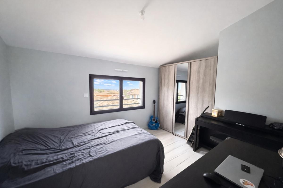 SALLES EXCLUSIVITE Maison Salles bourg 8 pièces 174 m2 garage piscine 14