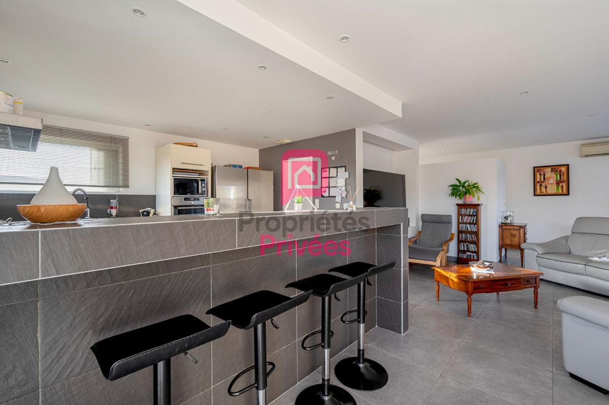 SAINT-LOUBES Maison familiale 175 m² - Piscine chauffée - Garage double - Saint-Loubès 5