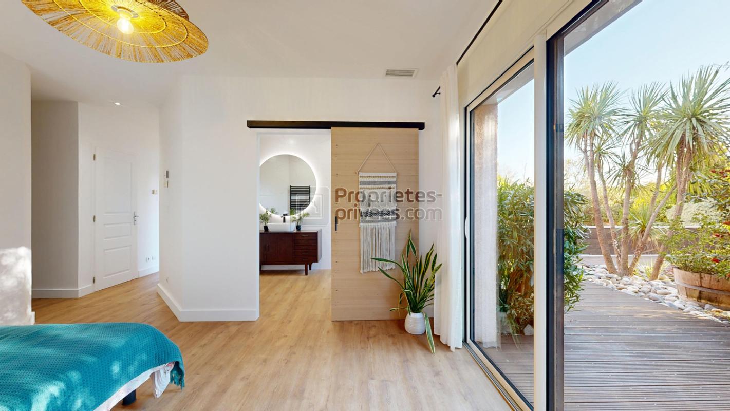 VIGOULET-AUZIL Maison d'architecte avec piscine, jacuzzi & terrain de pétanque 10