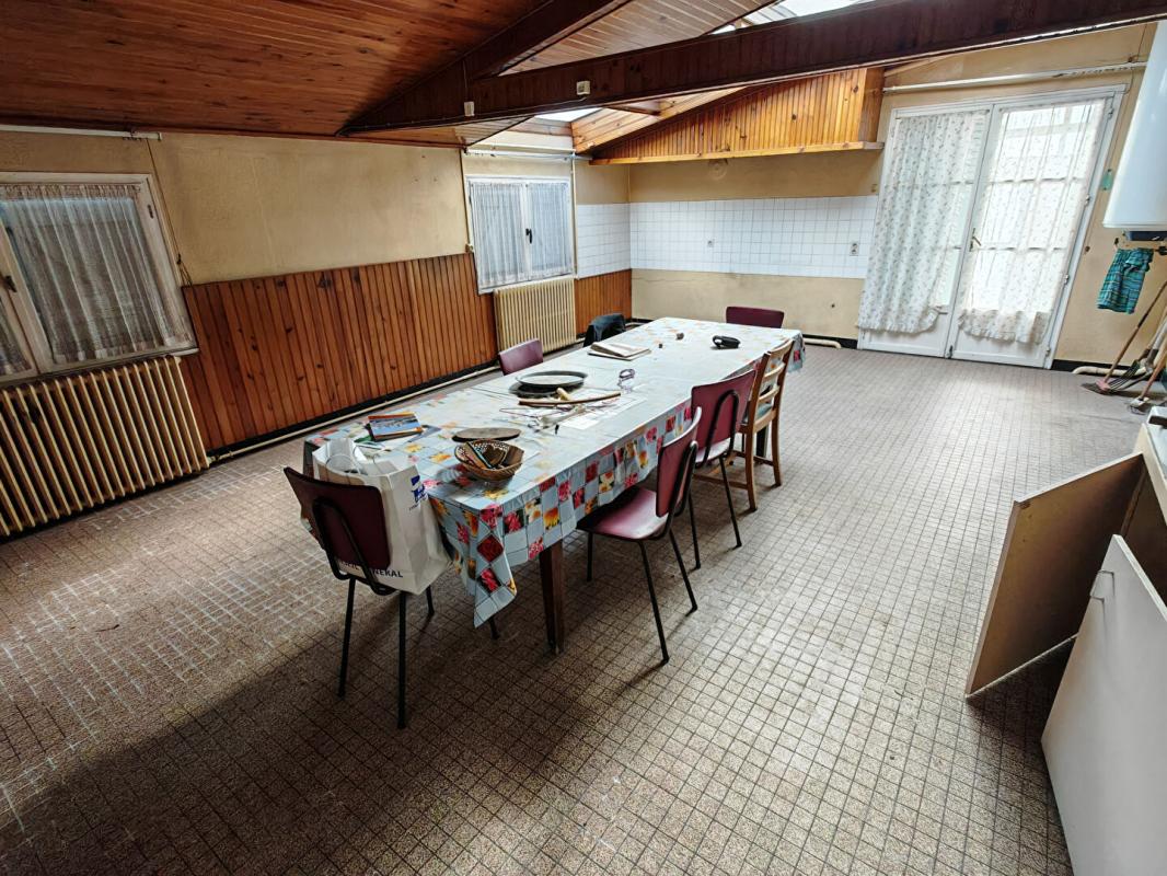 MONTIPOURET Exclu Vente interactive : très grande maison à rénover, Montipouret,10 pièces, 225 m2, multiples possibilités 8