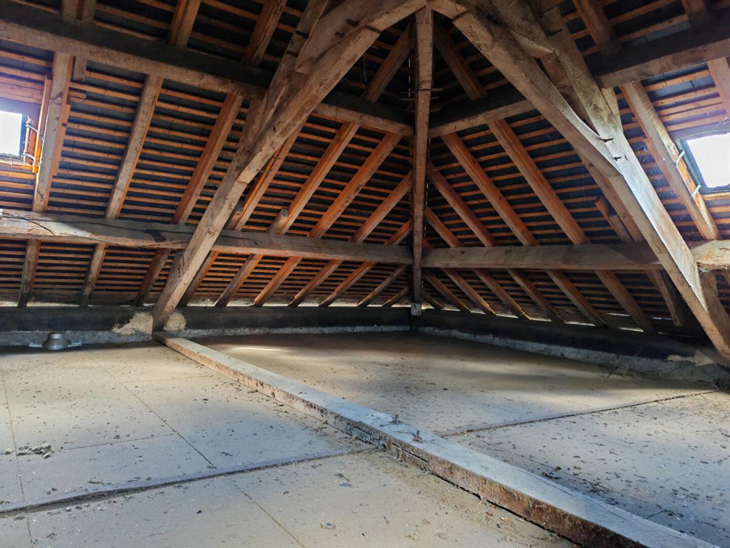 MONTIPOURET Exclu Vente interactive : très grande maison à rénover, Montipouret,10 pièces, 225 m2, multiples possibilités 9