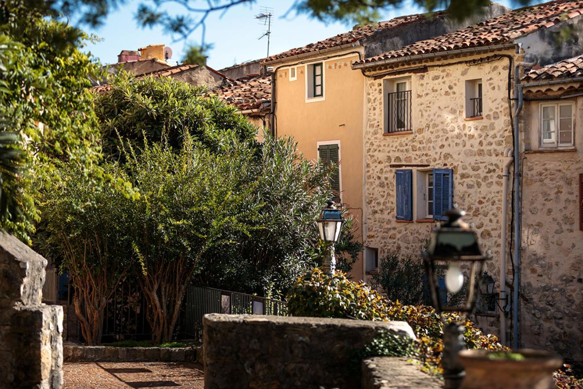 FAYENCE Charmant appartement 2 pièces meublé au coeur de Fayence 10