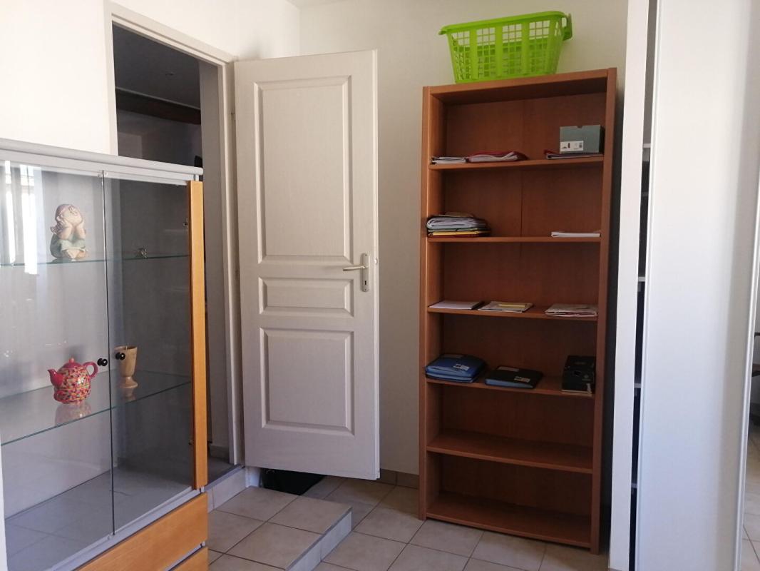 MEZE Bel Appartement T3 12