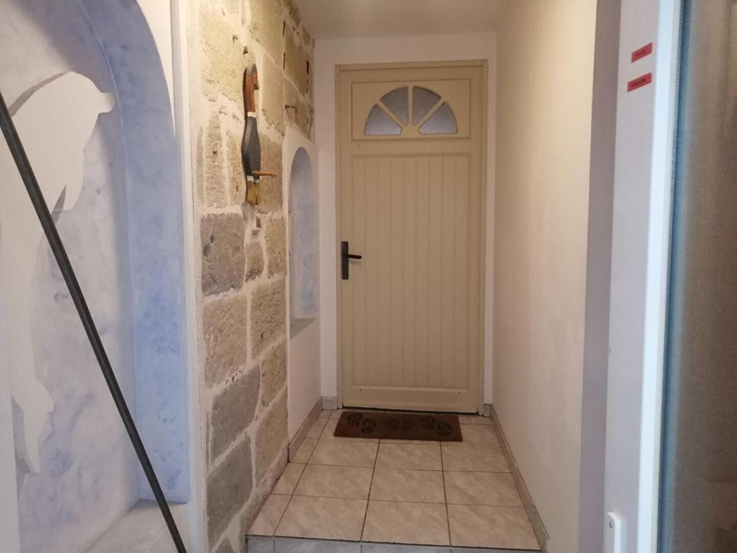 MEZE Bel Appartement T3 9