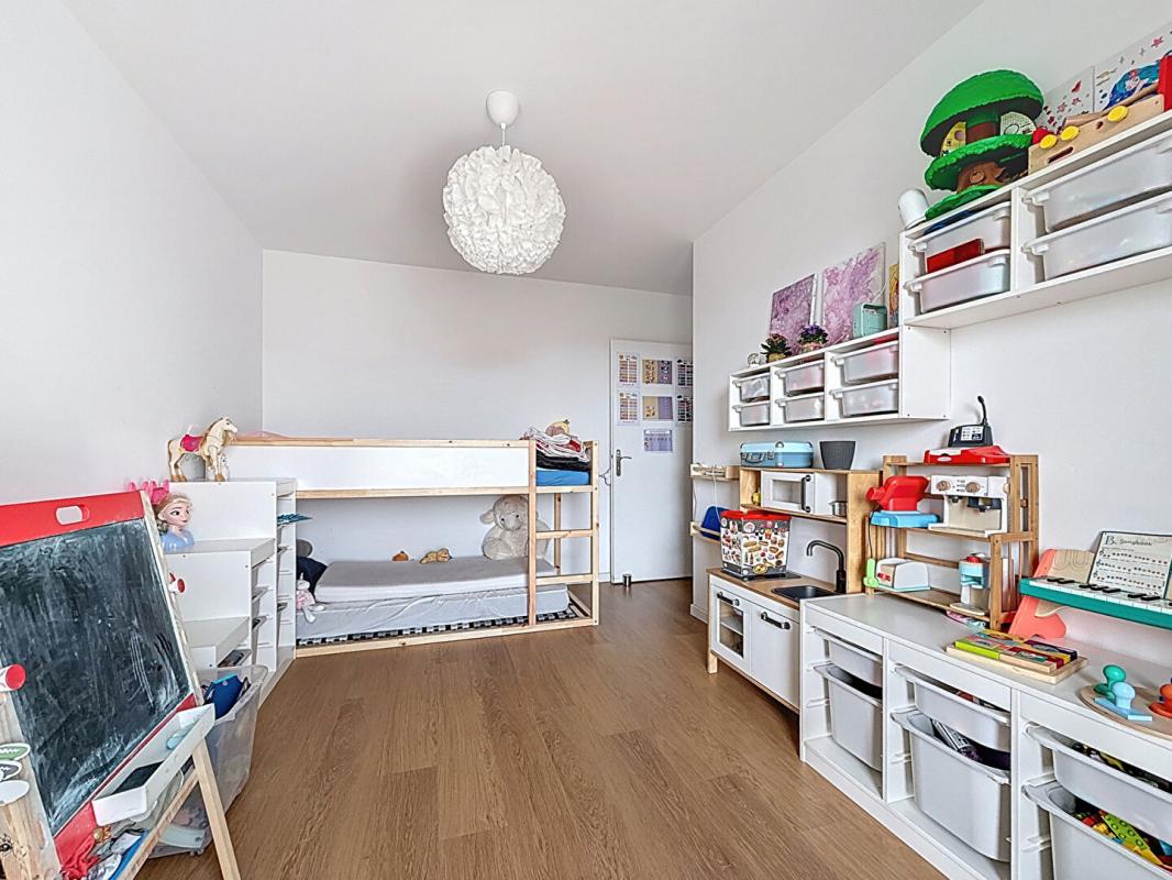 VILLEJUIF Appartement  3 pièces  70 m2 Avec LOGIA TERRASSE 7