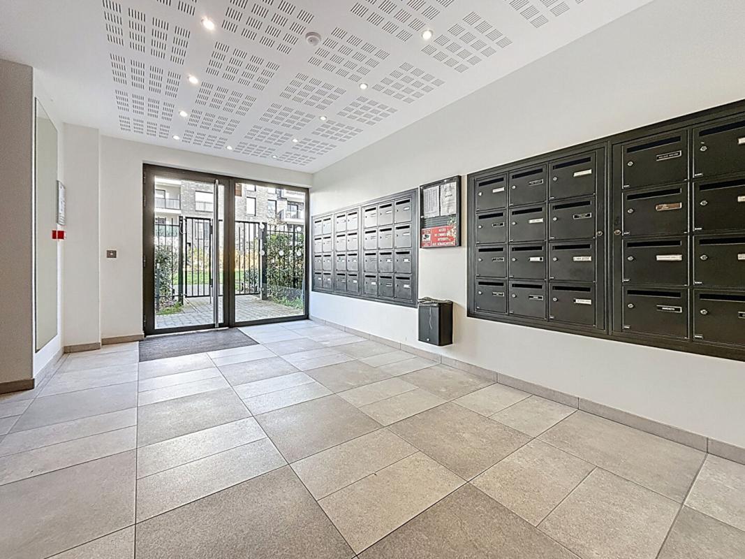 VILLEJUIF Appartement  3 pièces  70 m2 Avec LOGIA TERRASSE 8