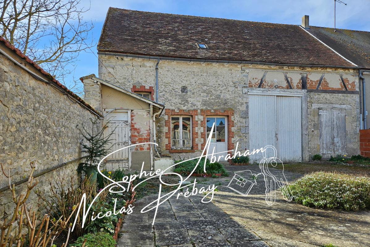 BAZOCHES-LES-GALLERANDES Maison de caractère, 5 chambres, grange et grand jardin clos 13