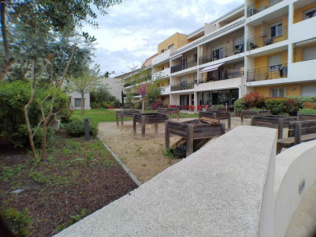 PéZENAS Pezenas appartement 2 pièces loué meublé avec balcon et parking 10