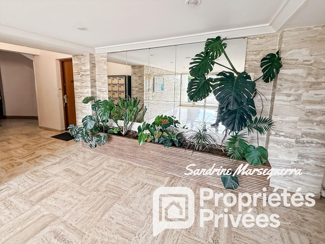 CAGNES-SUR-MER 2P Dernier étage  Vue mer & Hippodrome 11