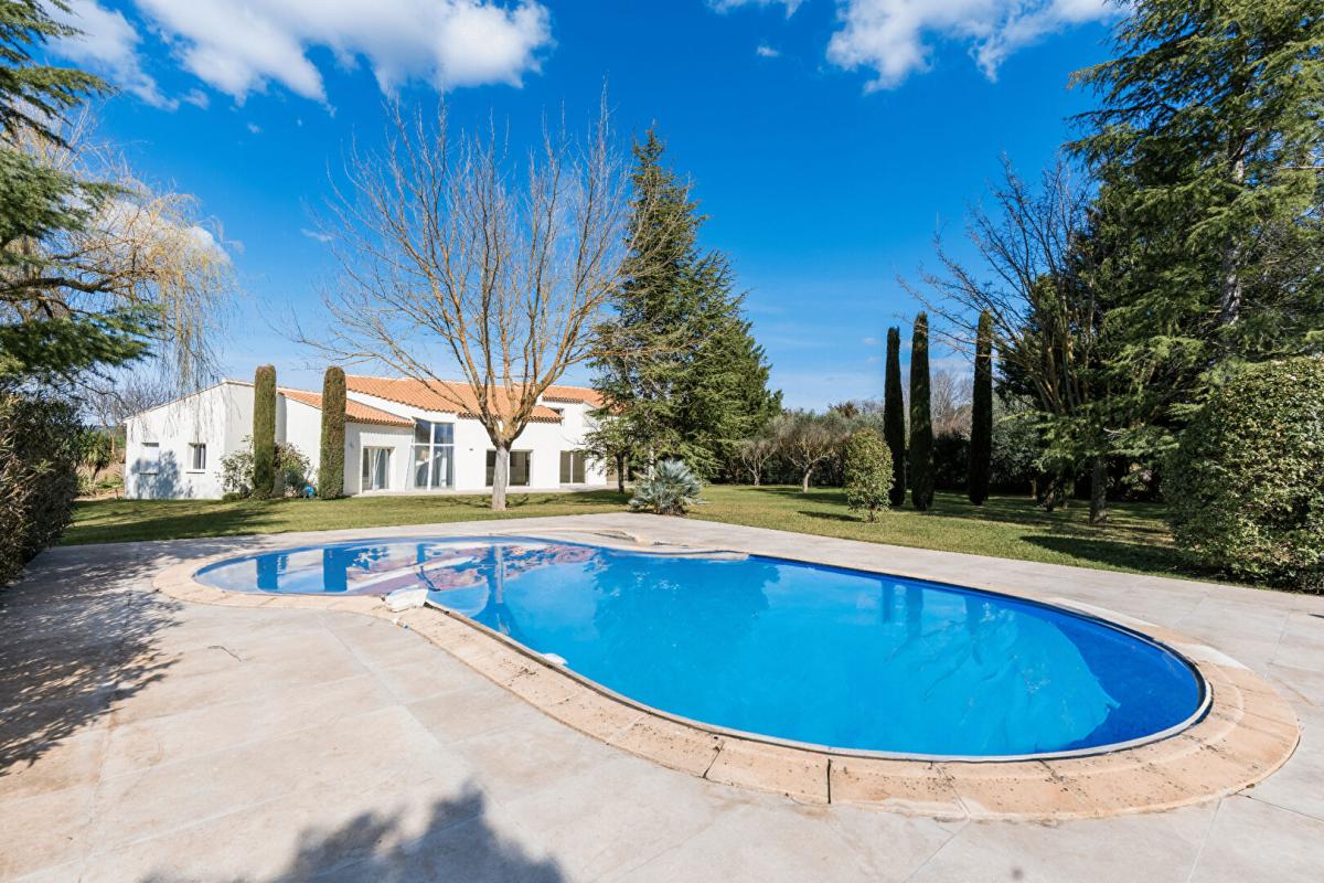 AIX-EN-PROVENCE Élégante villa contemporaine 5 suites 11