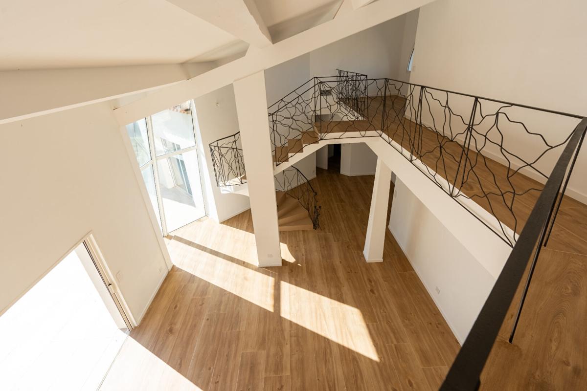 AIX-EN-PROVENCE Élégante villa contemporaine 5 suites 4