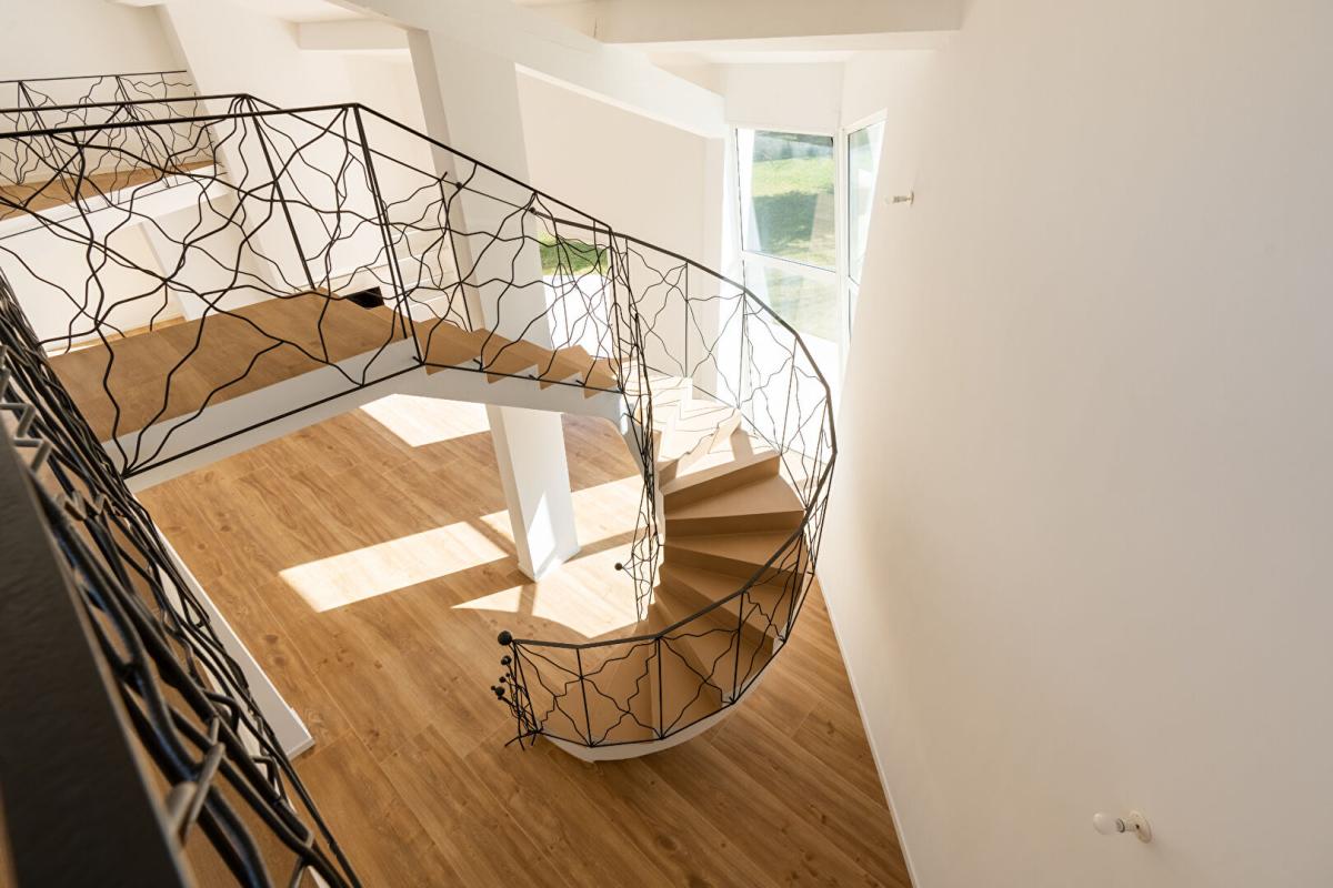 AIX-EN-PROVENCE Élégante villa contemporaine 5 suites 6