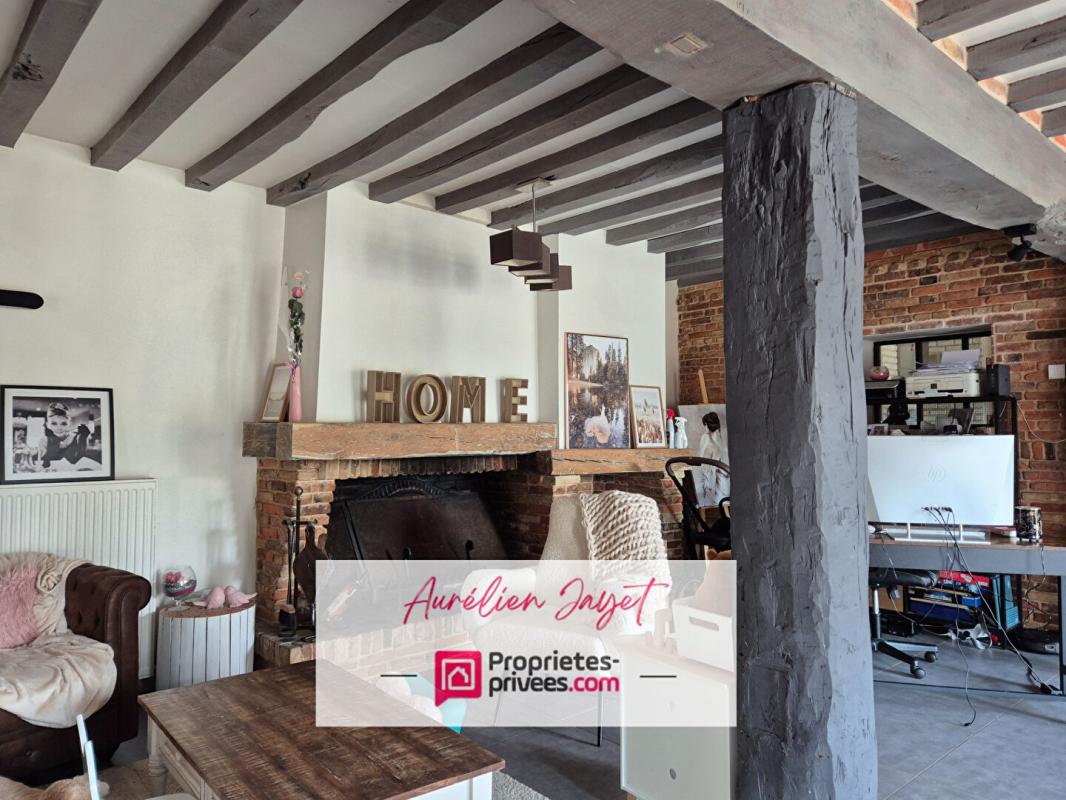 CRIQUETOT-L'ESNEVAL Longère en briques et silex 11