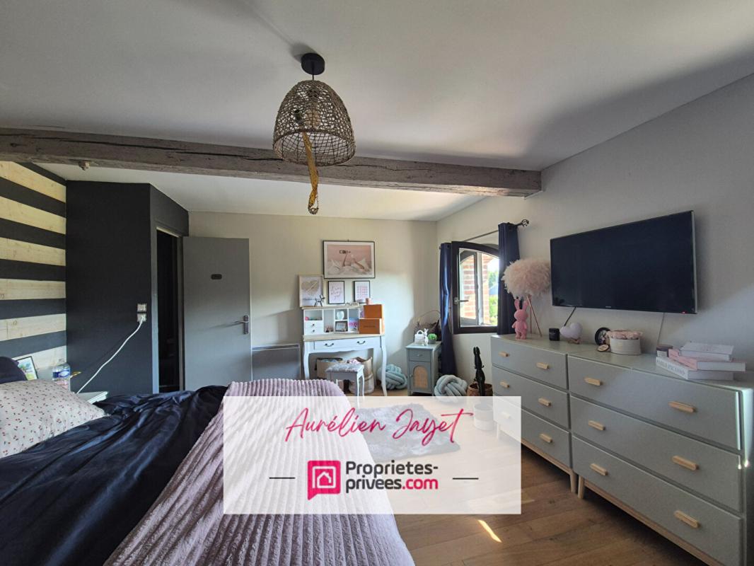 CRIQUETOT-L'ESNEVAL Longère en briques et silex 13