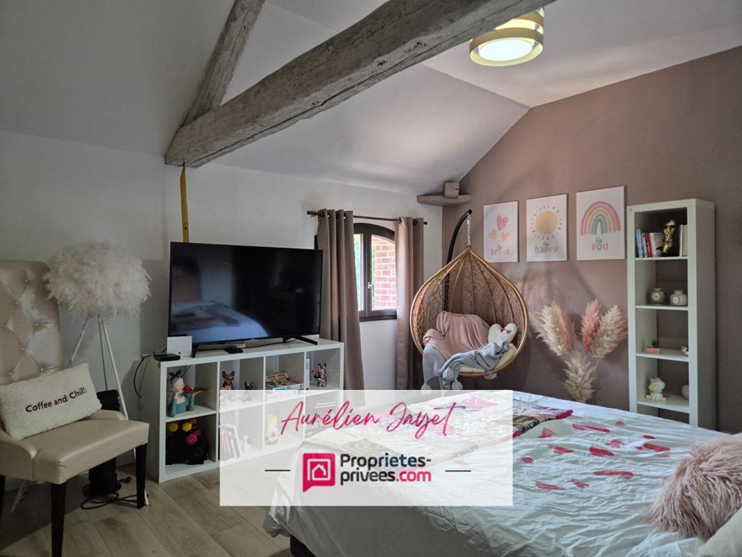 CRIQUETOT-L'ESNEVAL Longère en briques et silex 14