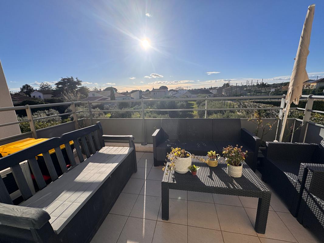 PELISSANNE Appartement 3 pièces avec 2 places de parking 1