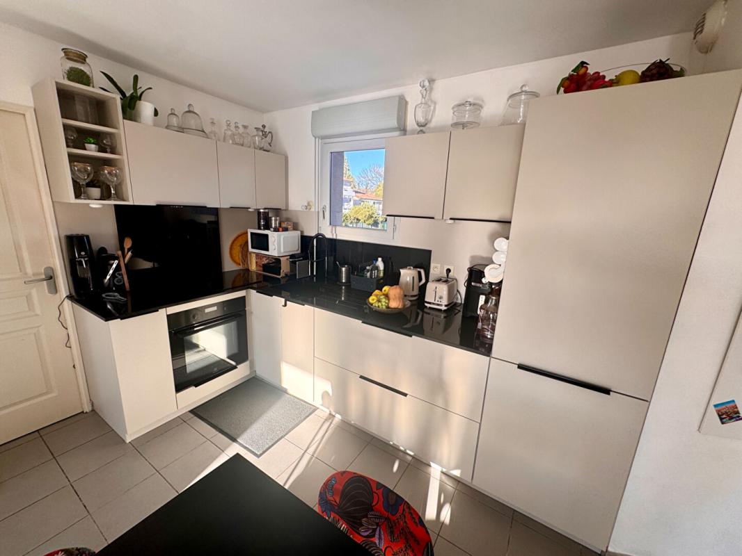 PELISSANNE Appartement 3 pièces avec 2 places de parking 5