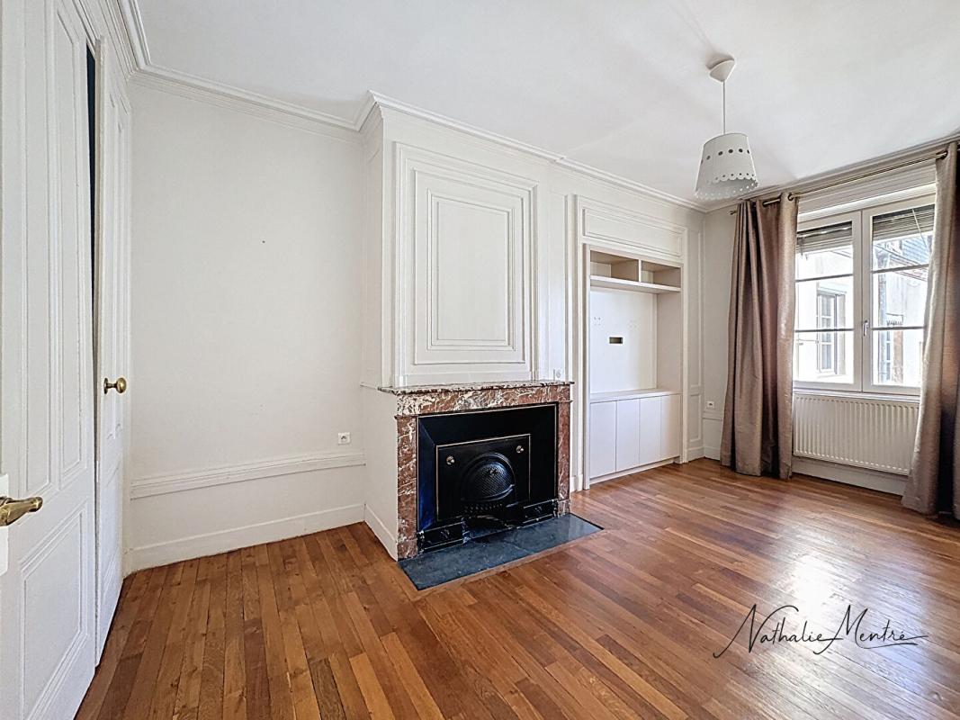 LYON-6E-ARRONDISSEMENT LYON 6 FOCH DERNIER ETAGE 5