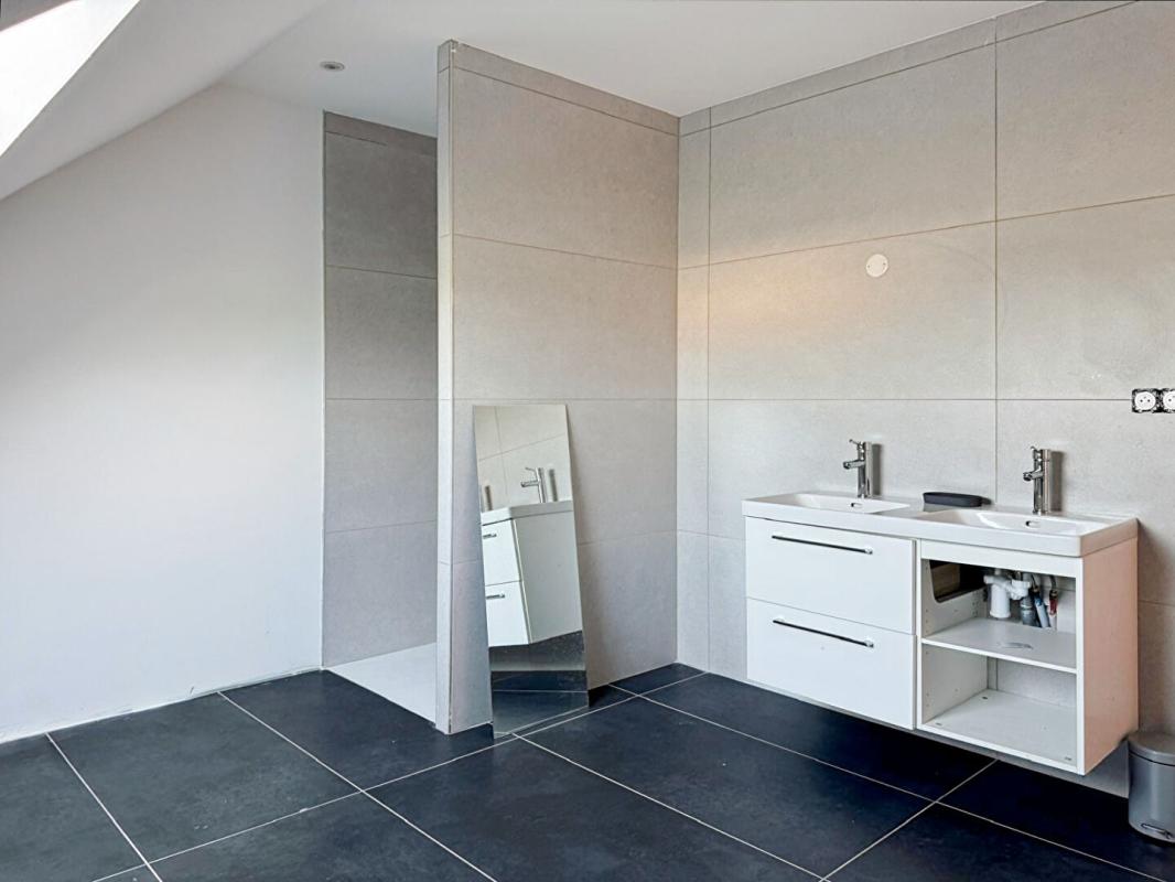 VION Maison Vion 5 pièce(s) 210 m2 9