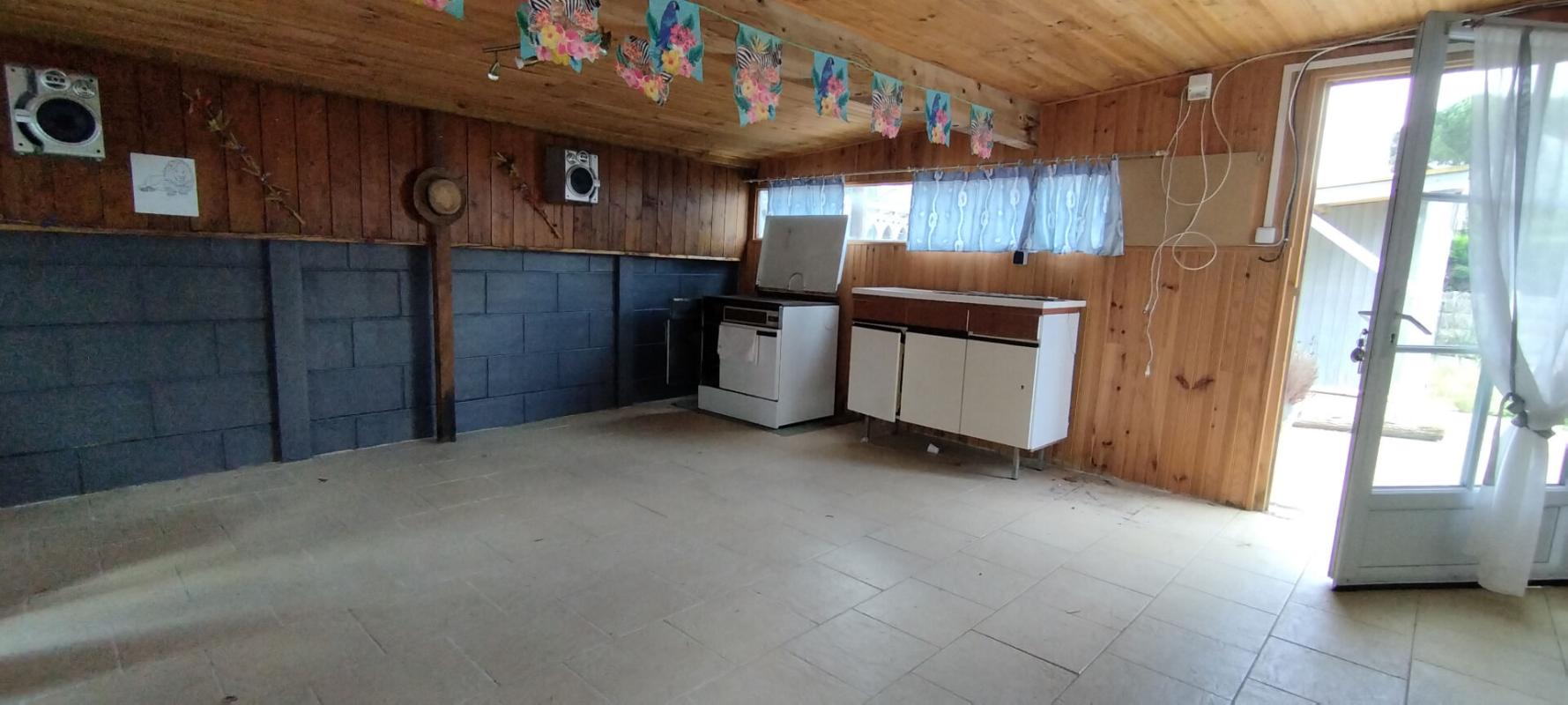 JOUHET Maison + studio indépendant  - Jouhet - 125 900  HAI 11