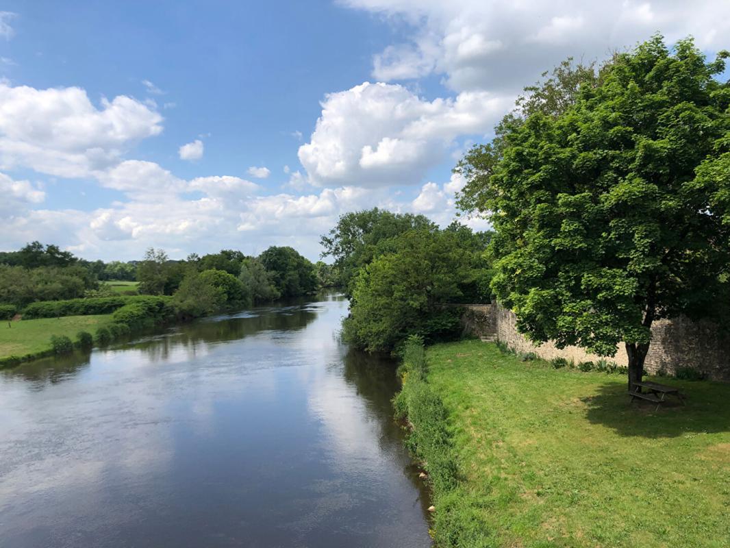 JOUHET Maison + studio indépendant  - Jouhet - 125 900  HAI 18