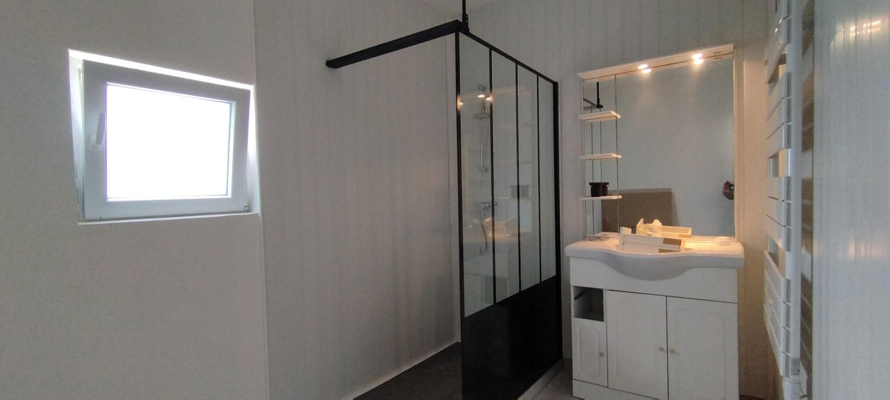 JOUHET Maison + studio indépendant  - Jouhet - 125 900  HAI 6