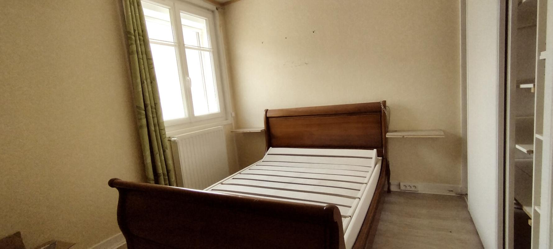 JOUHET Maison + studio indépendant  - Jouhet - 125 900  HAI 9