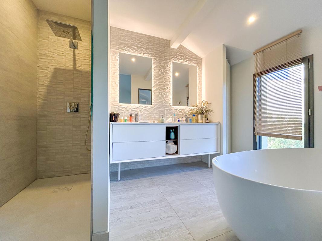 BORDEAUX Vente Maison 170m2 BORDEAUX (33800) 9