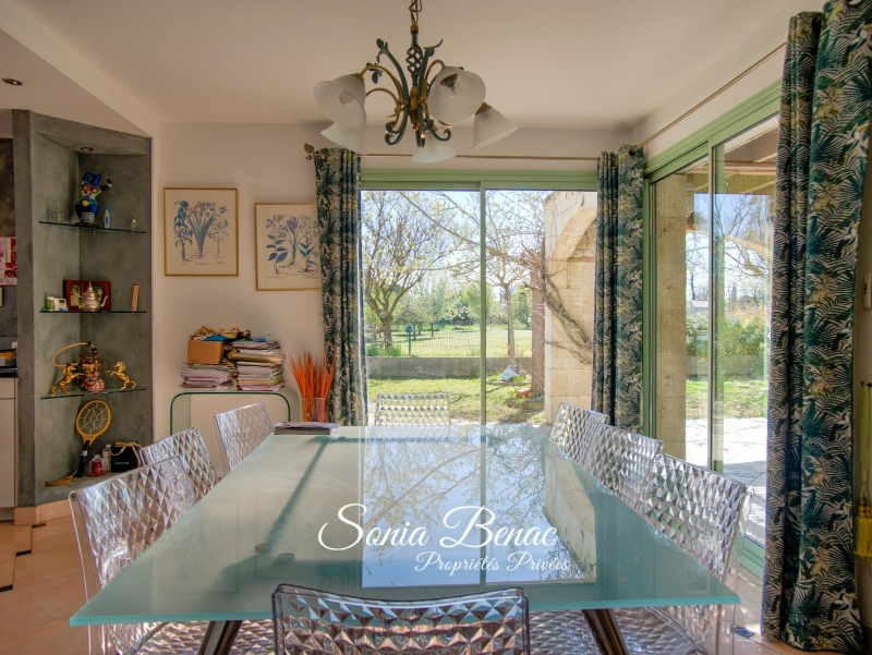 LEGUEVIN LEGUEVIN - Maison 6 pièces de 238 m2 - Dépendance de 180 m2 terrain de 6800 m2 11