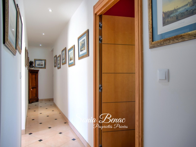 LEGUEVIN LEGUEVIN - Maison 6 pièces de 238 m2 - Dépendance de 180 m2 terrain de 6800 m2 14