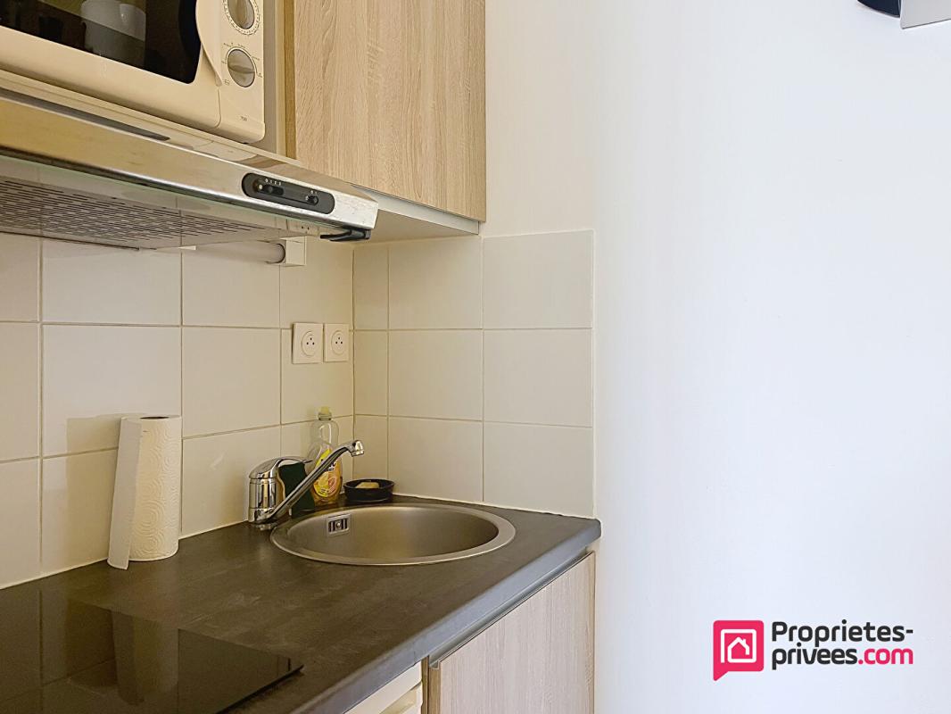 LA ROCHELLE LA ROCHELLE (St Nicolas) - Studio orientée ouest d'environ 20 m2 6