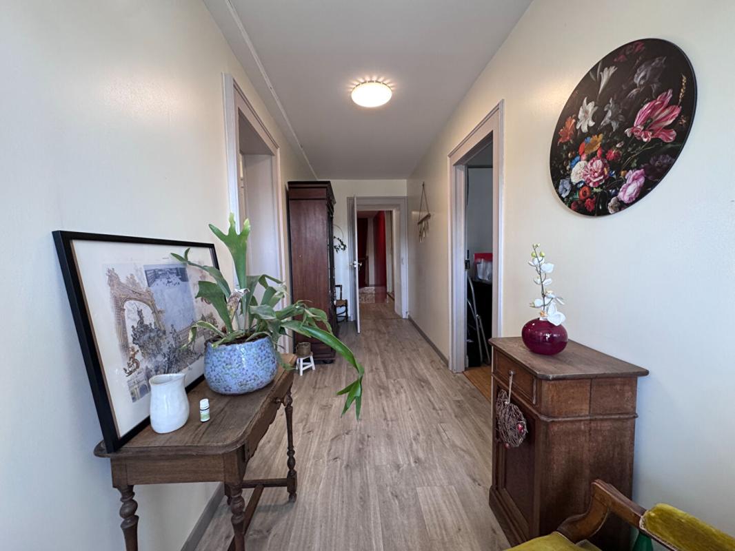 VAUBEXY Maison de caractère en parfait état avec grange attenante, terrasse et jardin 10