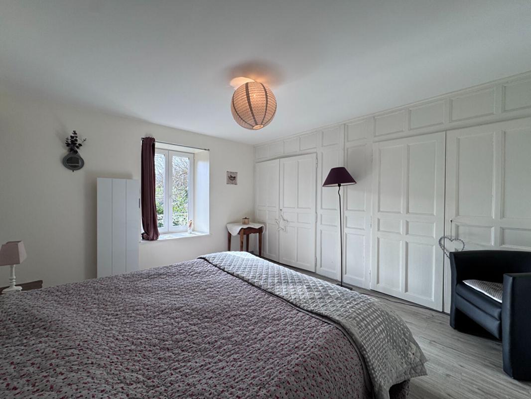 VAUBEXY Maison de caractère en parfait état avec grange attenante, terrasse et jardin 11