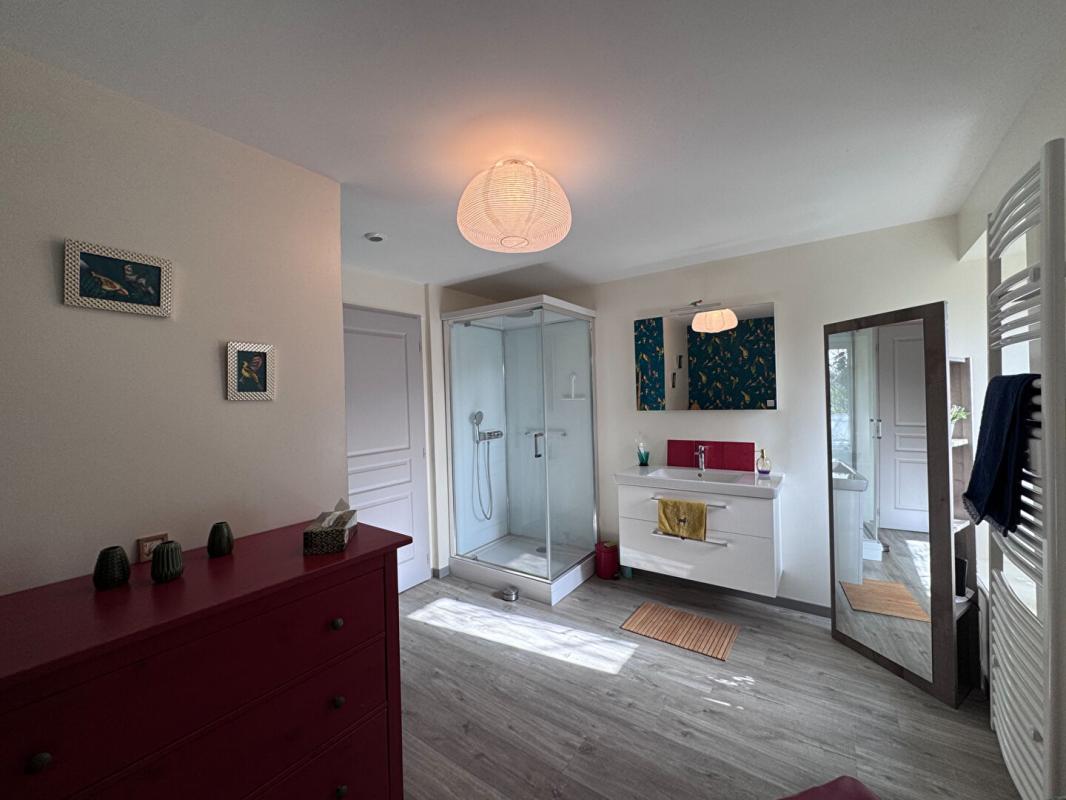 VAUBEXY Maison de caractère en parfait état avec grange attenante, terrasse et jardin 12