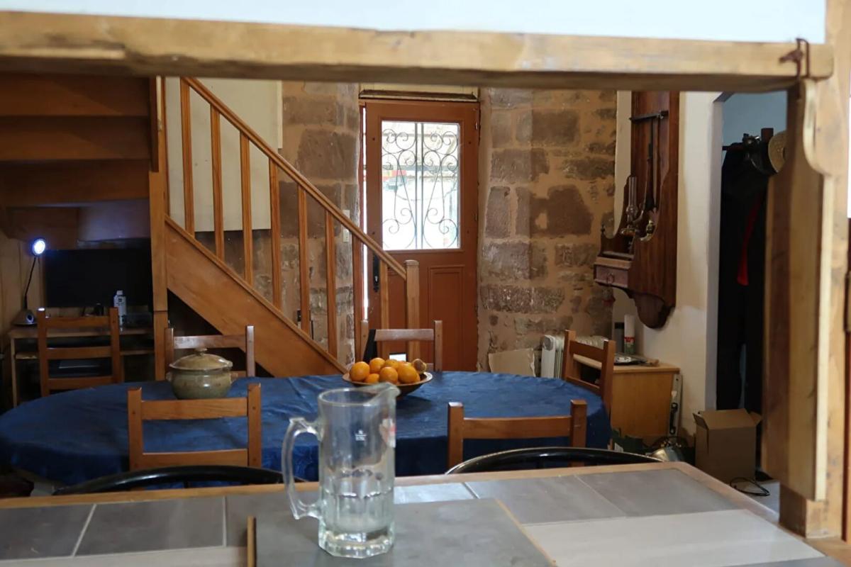 VARS-SUR-ROSEIX Maison de 5 pièces de 100 m² située à Vars-sur-Roseix 1