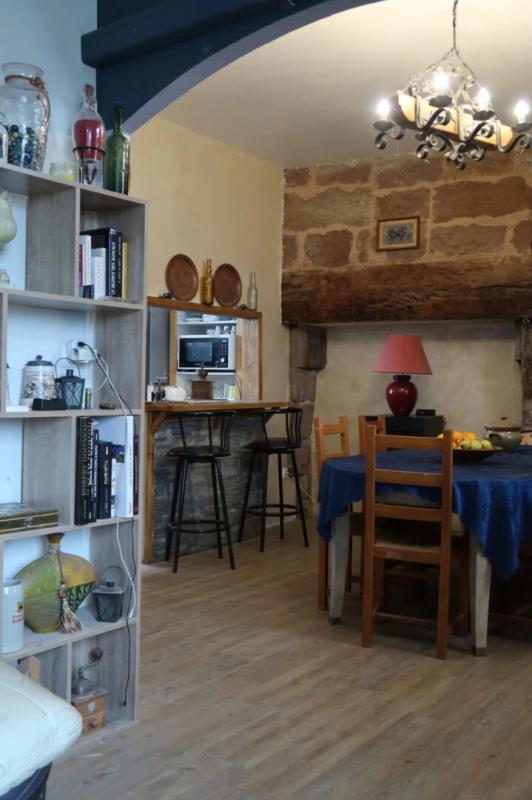 VARS-SUR-ROSEIX Maison de 5 pièces de 100 m² située à Vars-sur-Roseix 2