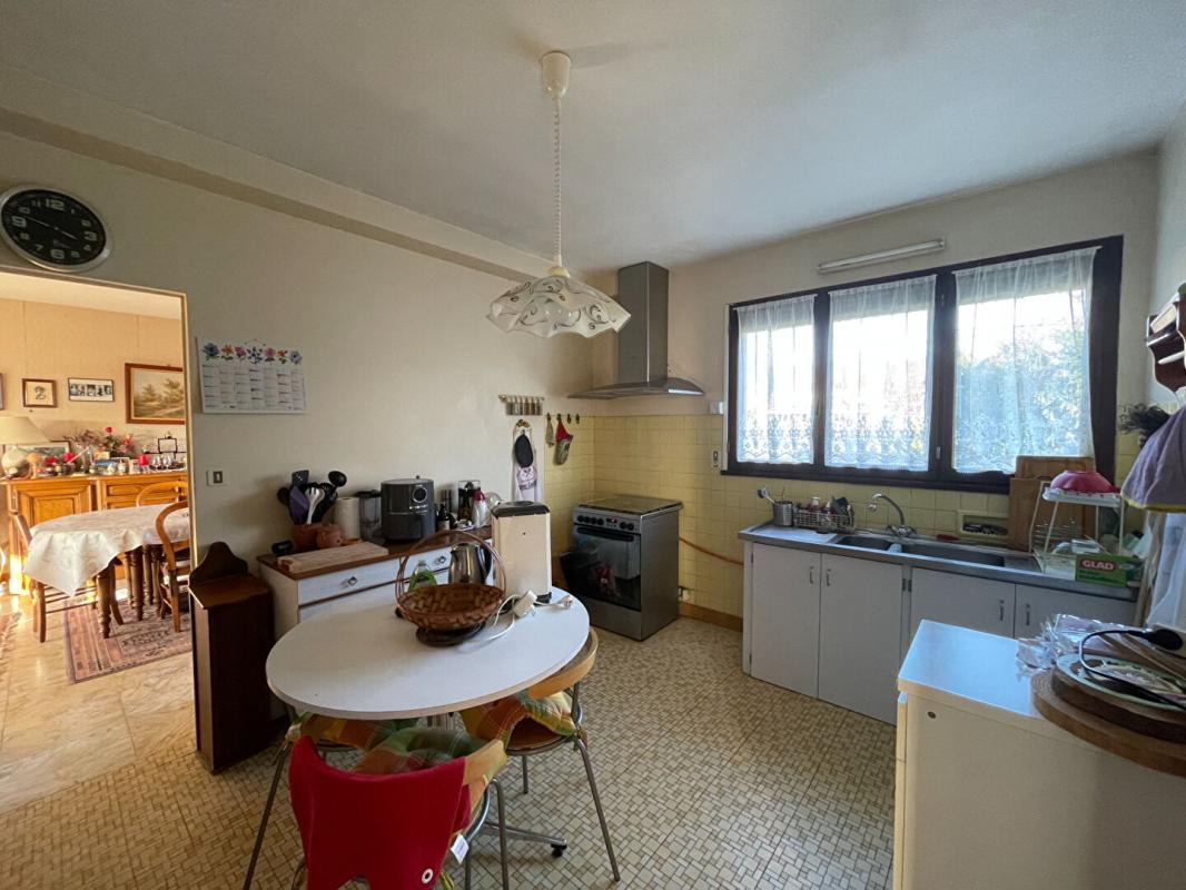 SAINT-MAURICE-SUR-AVEYRON Maison Saint-maurice-sur-aveyron 192 m2 3