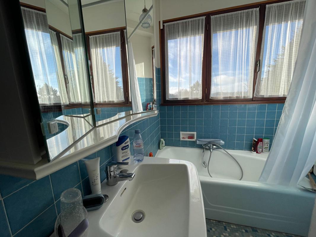 SAINT-MAURICE-SUR-AVEYRON Maison Saint-maurice-sur-aveyron 192 m2 6