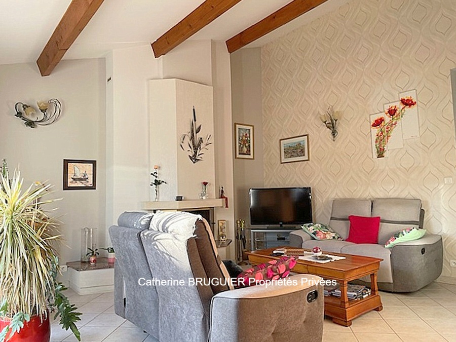 SAINT-SAUVEUR-D'AUNIS Villa lumineuse de plain pied 151 m2, 4 chambres, jardin piscine 6