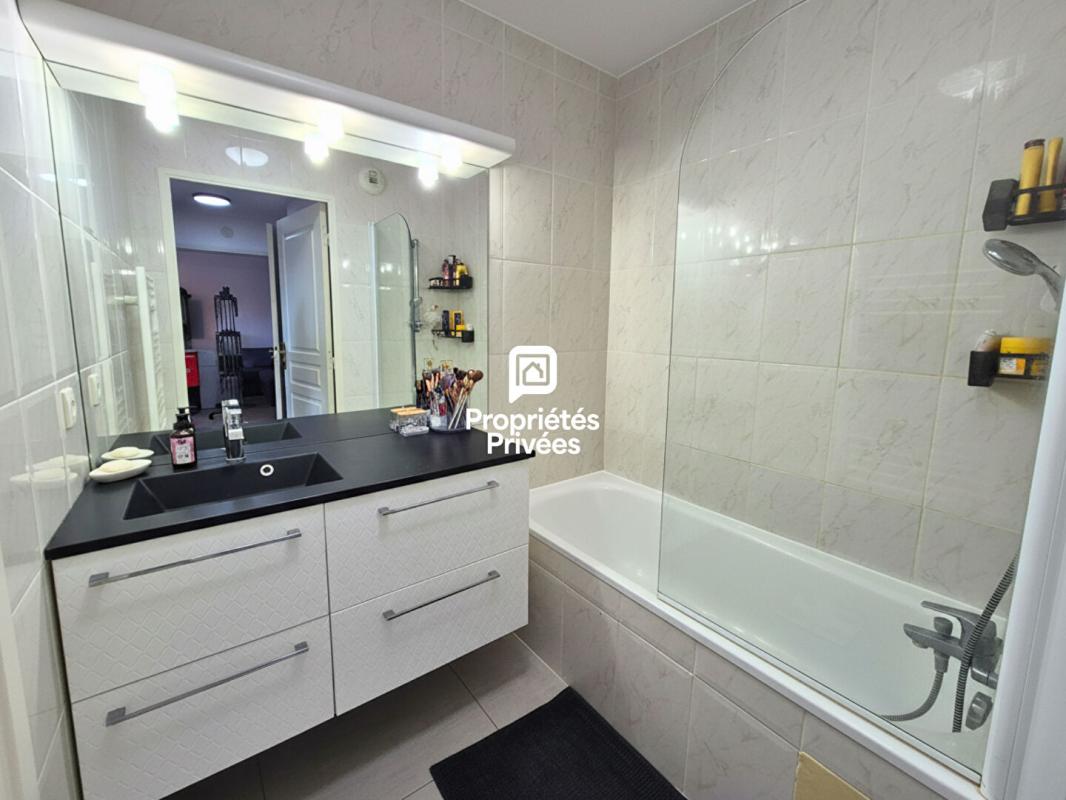 COLLONGES Appartement 2 pièces avec terrasse et parking - Collonges 01550 7