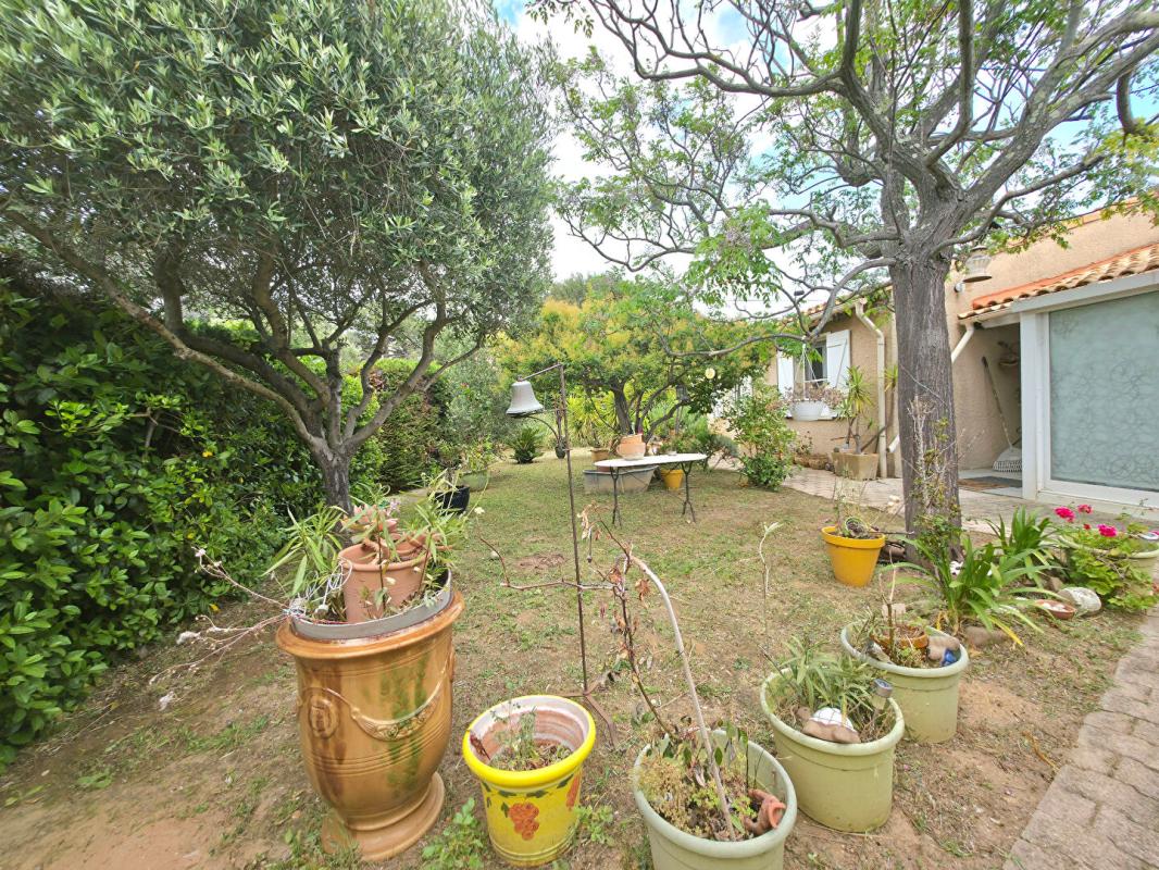 SIX-FOURS-LES-PLAGES Maison  6 pièce(s) 130 m2 PLAIN PIED 10