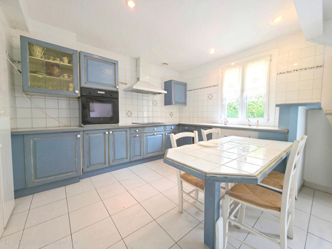 SIX-FOURS-LES-PLAGES Maison  6 pièce(s) 130 m2 PLAIN PIED 4