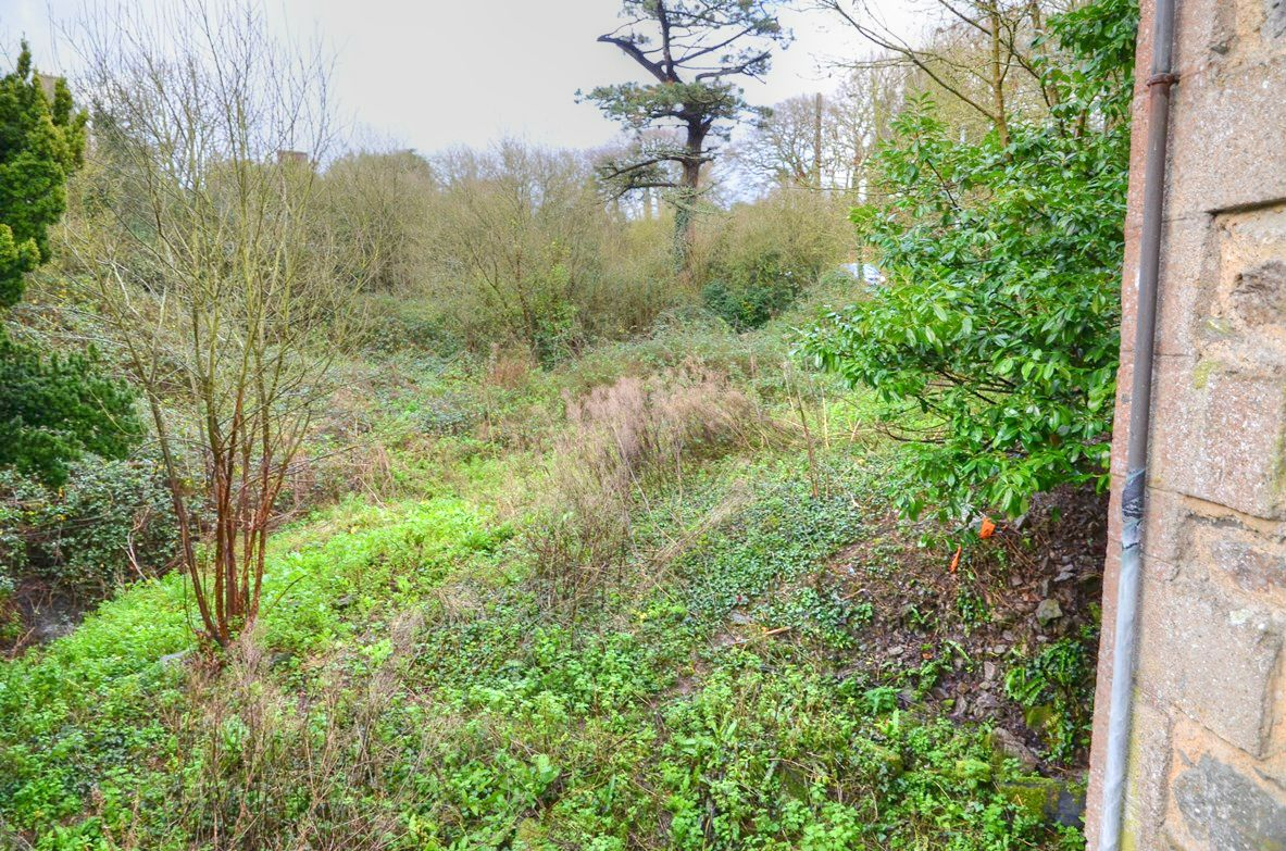 TREGUIER Maison aménageable en 5 appartements avec travaux importants 11