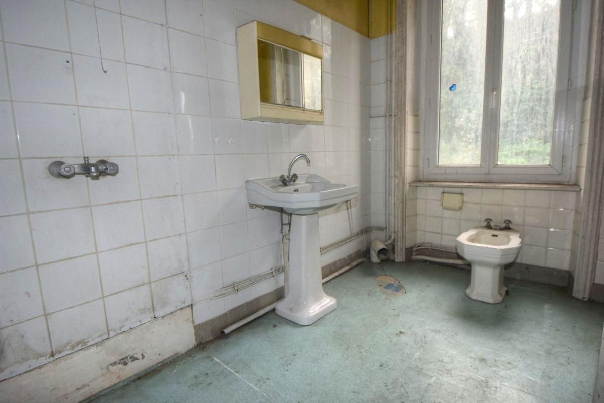 TREGUIER Maison aménageable en 5 appartements avec travaux importants 8