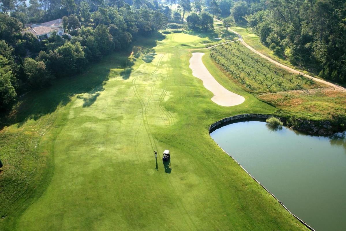 BRIGNOLES Villa T5 Golf de Babaroux 180M² 15