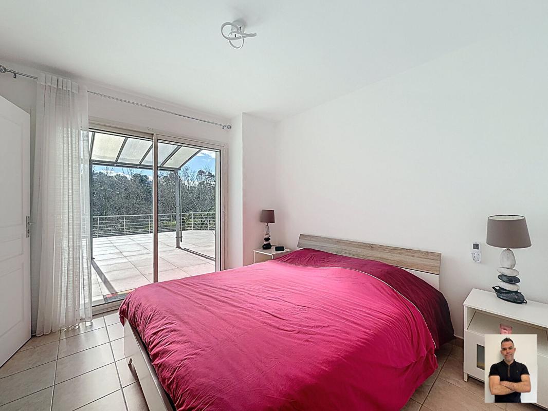 BRIGNOLES Villa T5 Golf de Babaroux 180M² 8