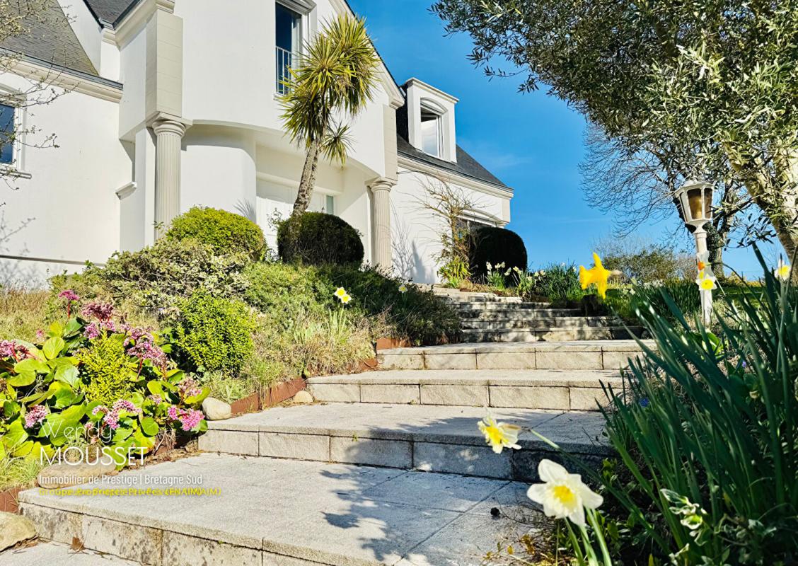 THEIX Grande demeure familiale de 285 m² avec sous-sol à quelques minutes de Vannes 14